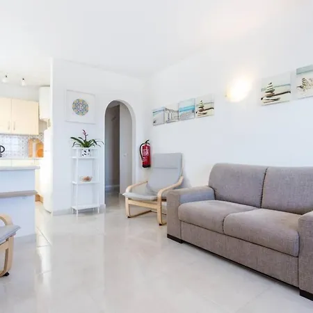 Appartement 33 *