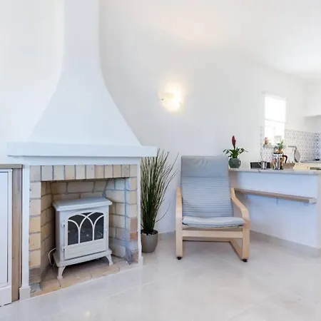 Appartement 33 *